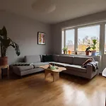 Modern Apartment In Prime Location - Professional Host - Fully Equipped